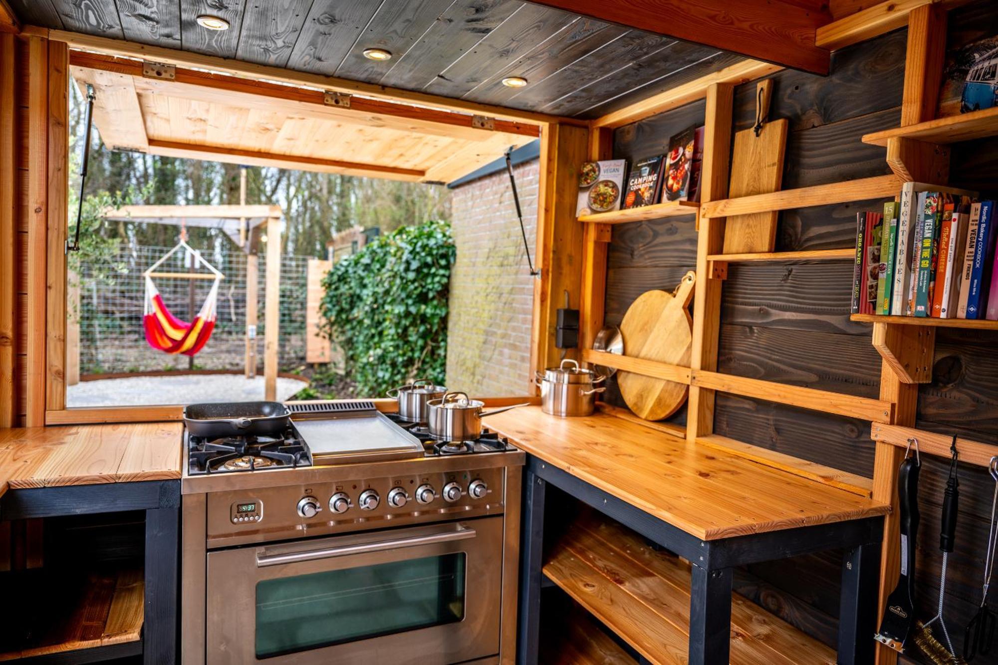 Kahakai Beach House - Unique Outdoor Kitchen - Next To Local Lake And 15 Min. The From Beach Noordwijkerhout Extérieur photo